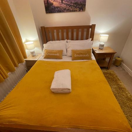 Holiday Home In Cardiff. Sleeps 6 Екстериор снимка