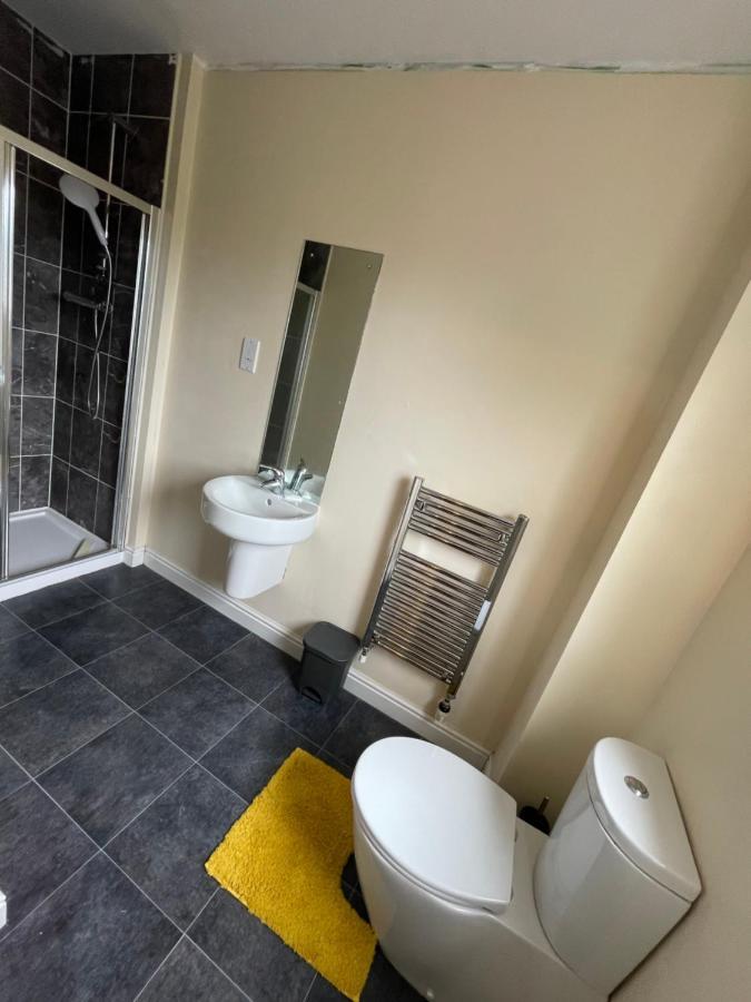 Holiday Home In Cardiff. Sleeps 6 Екстериор снимка