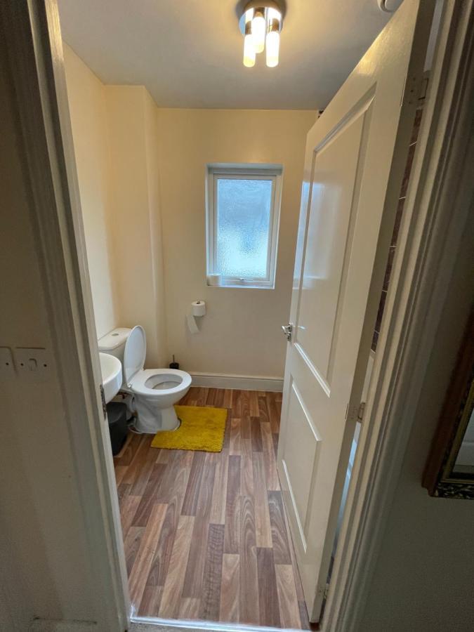 Holiday Home In Cardiff. Sleeps 6 Екстериор снимка