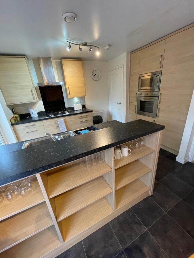 Holiday Home In Cardiff. Sleeps 6 Екстериор снимка
