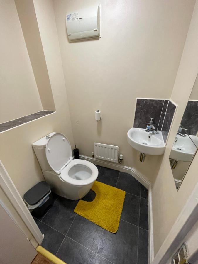 Holiday Home In Cardiff. Sleeps 6 Екстериор снимка