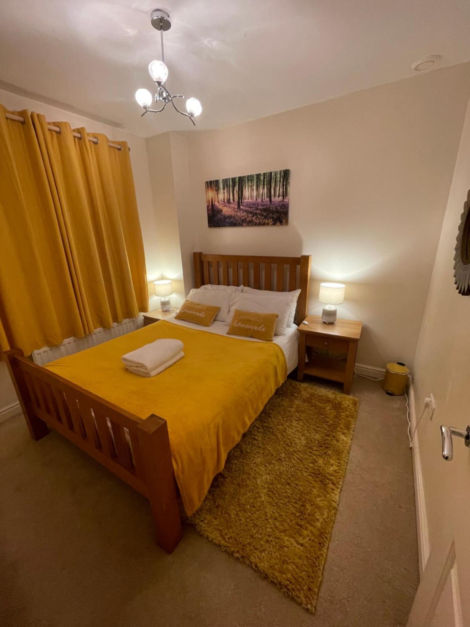 Holiday Home In Cardiff. Sleeps 6 Екстериор снимка
