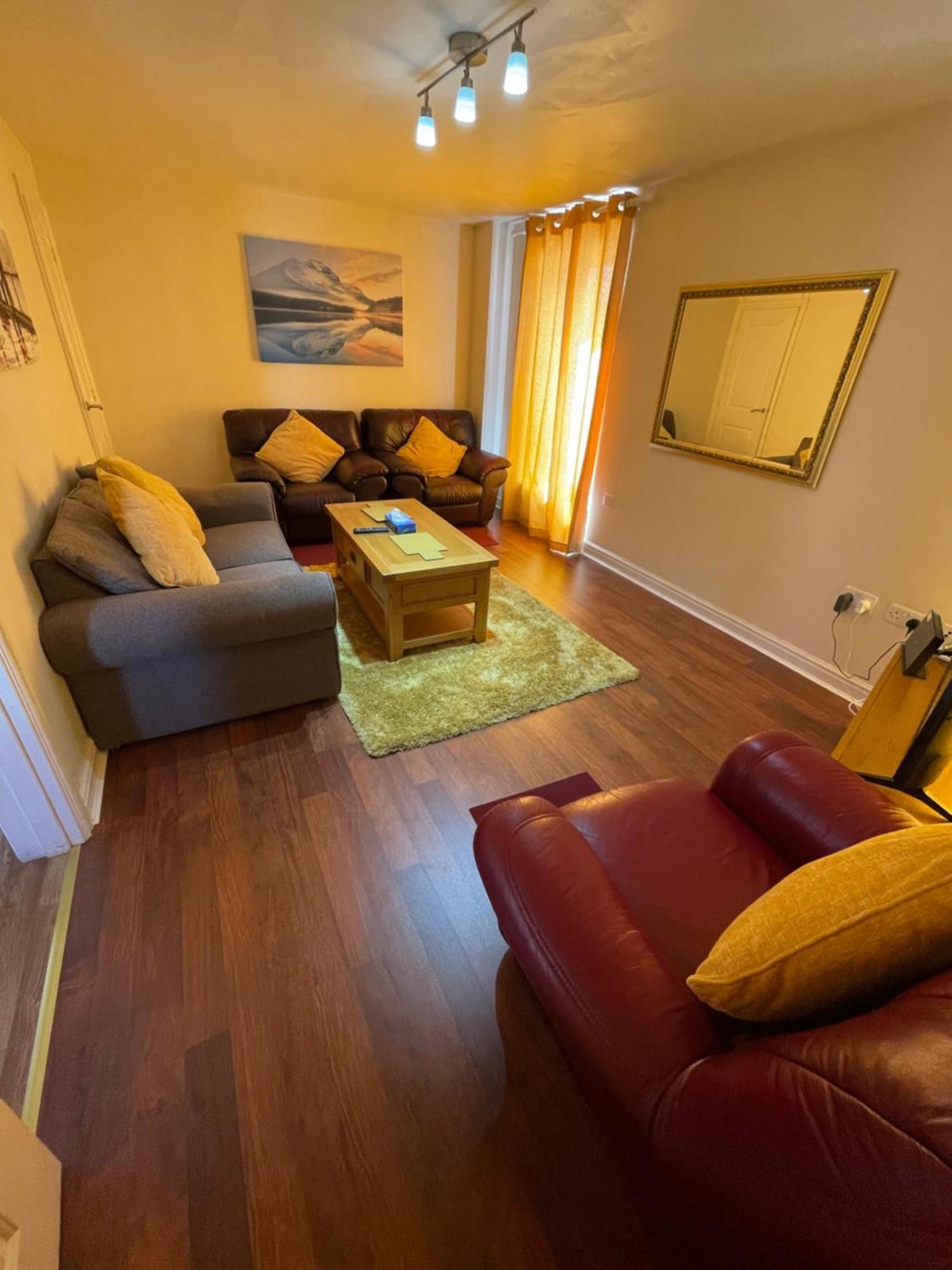 Holiday Home In Cardiff. Sleeps 6 Екстериор снимка