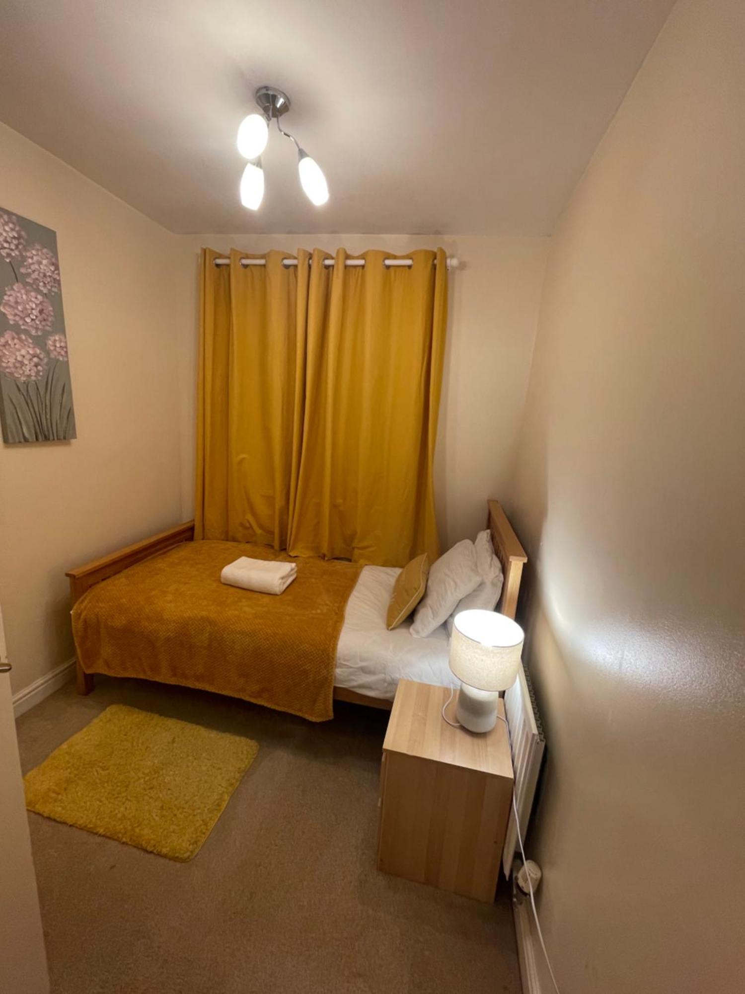 Holiday Home In Cardiff. Sleeps 6 Екстериор снимка