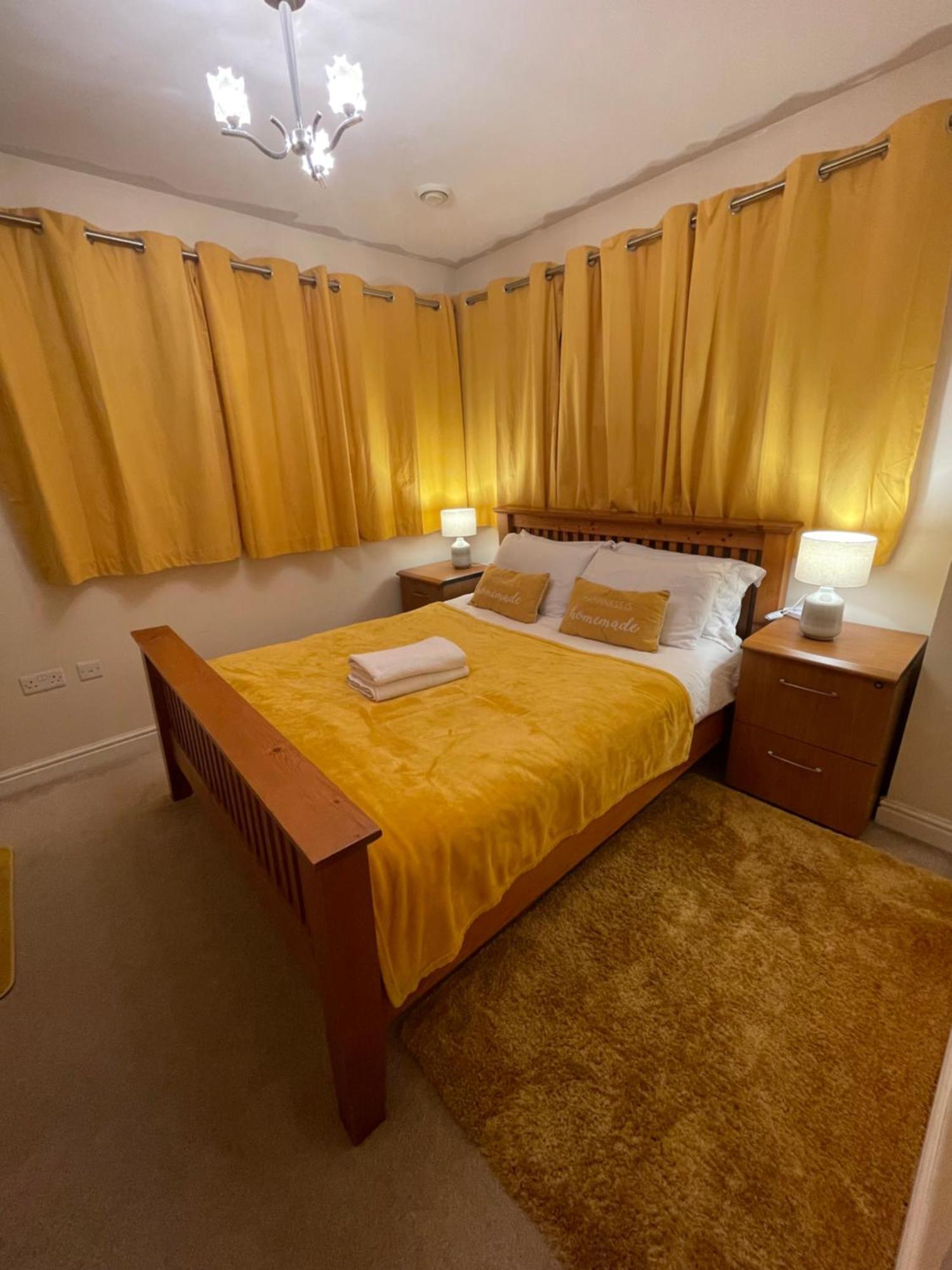 Holiday Home In Cardiff. Sleeps 6 Екстериор снимка