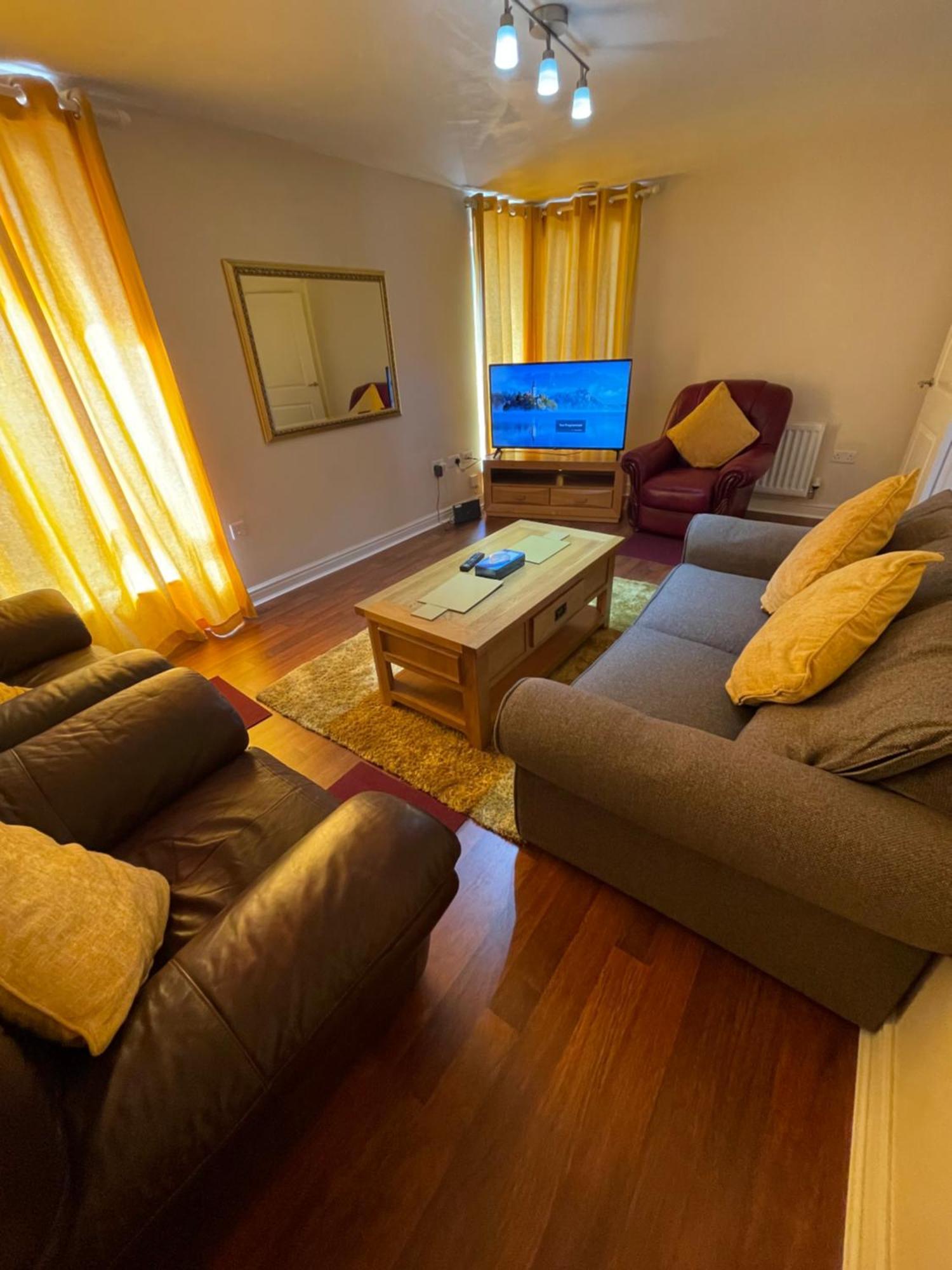 Holiday Home In Cardiff. Sleeps 6 Екстериор снимка