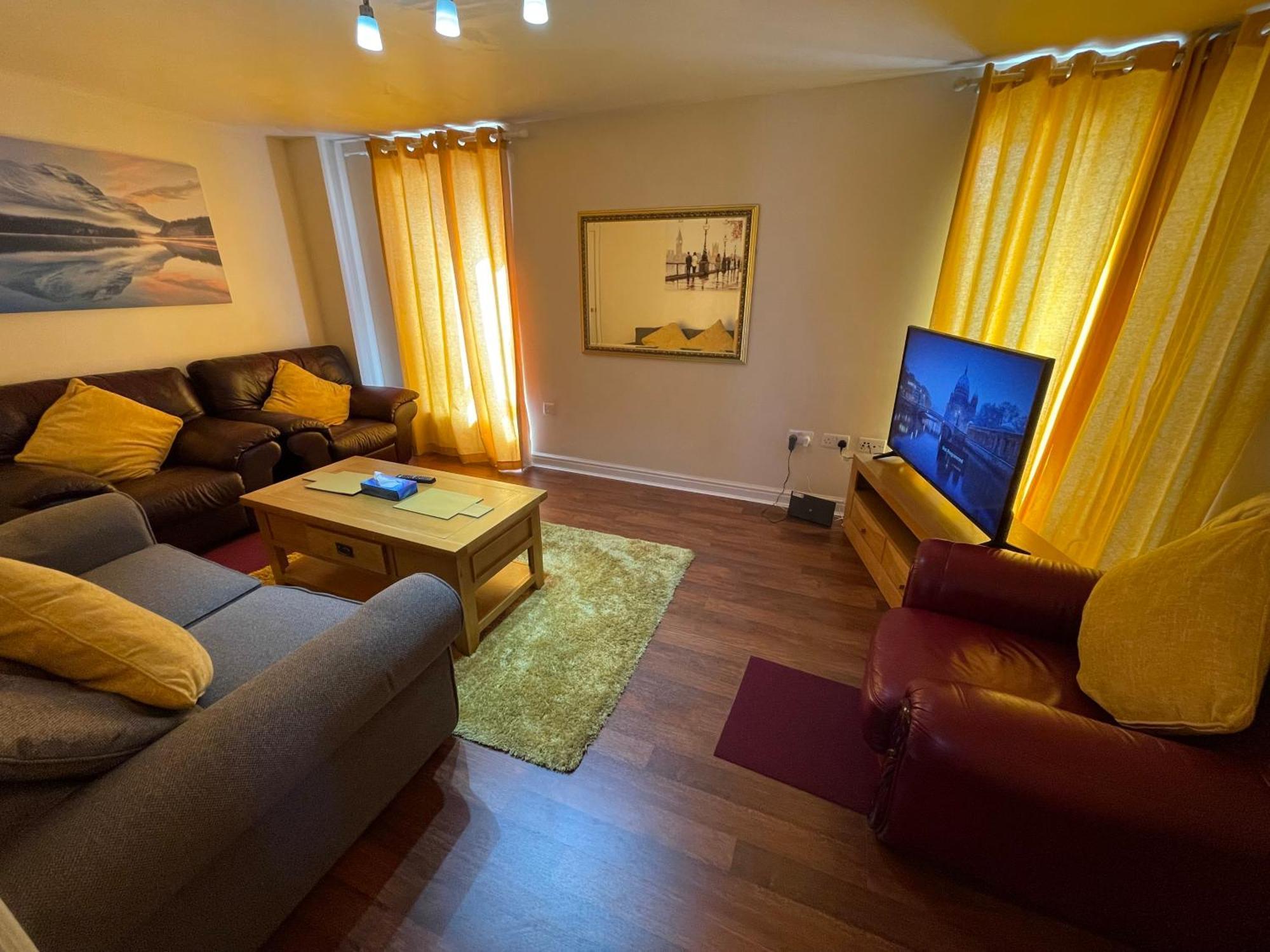 Holiday Home In Cardiff. Sleeps 6 Екстериор снимка